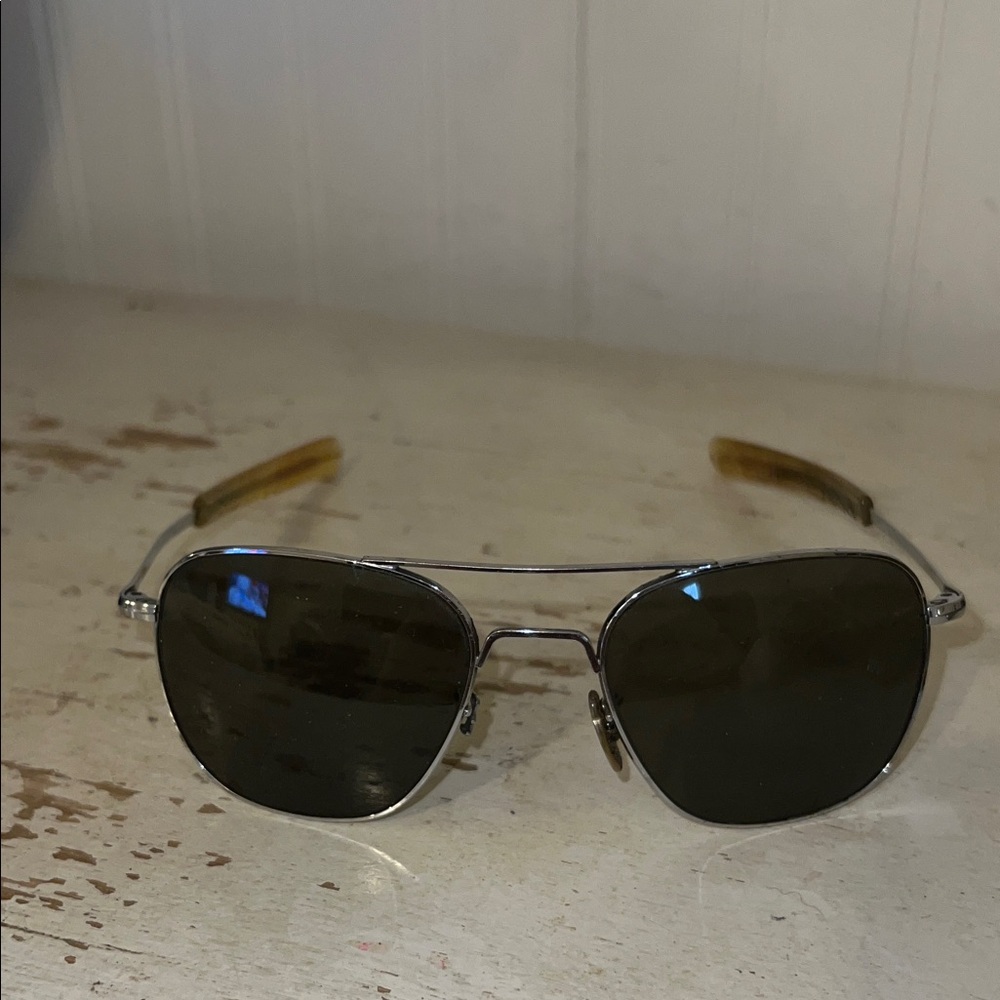 Vintage Randolph Engineering aviator sunglasses 5.5